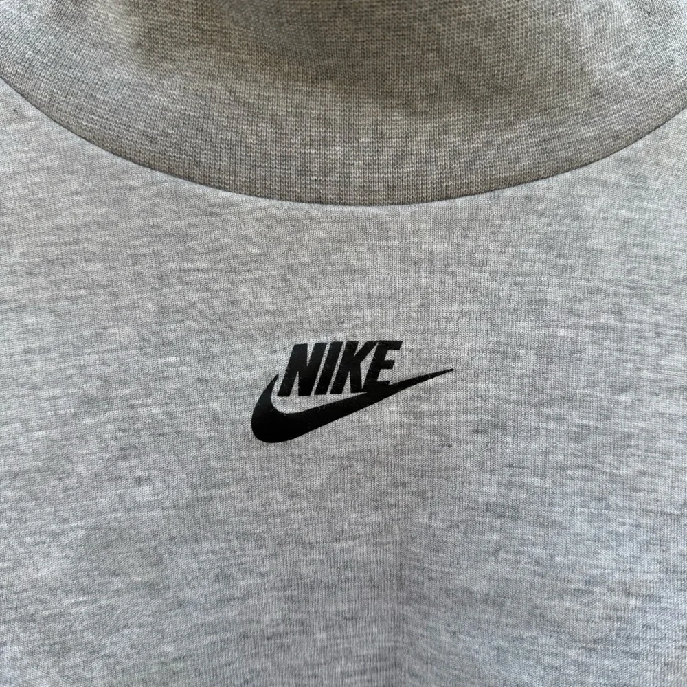 Nike Womens Heather Gray Baggy Cropped Mock Neck Sweatshirt Size Small - Picture 2 of 10